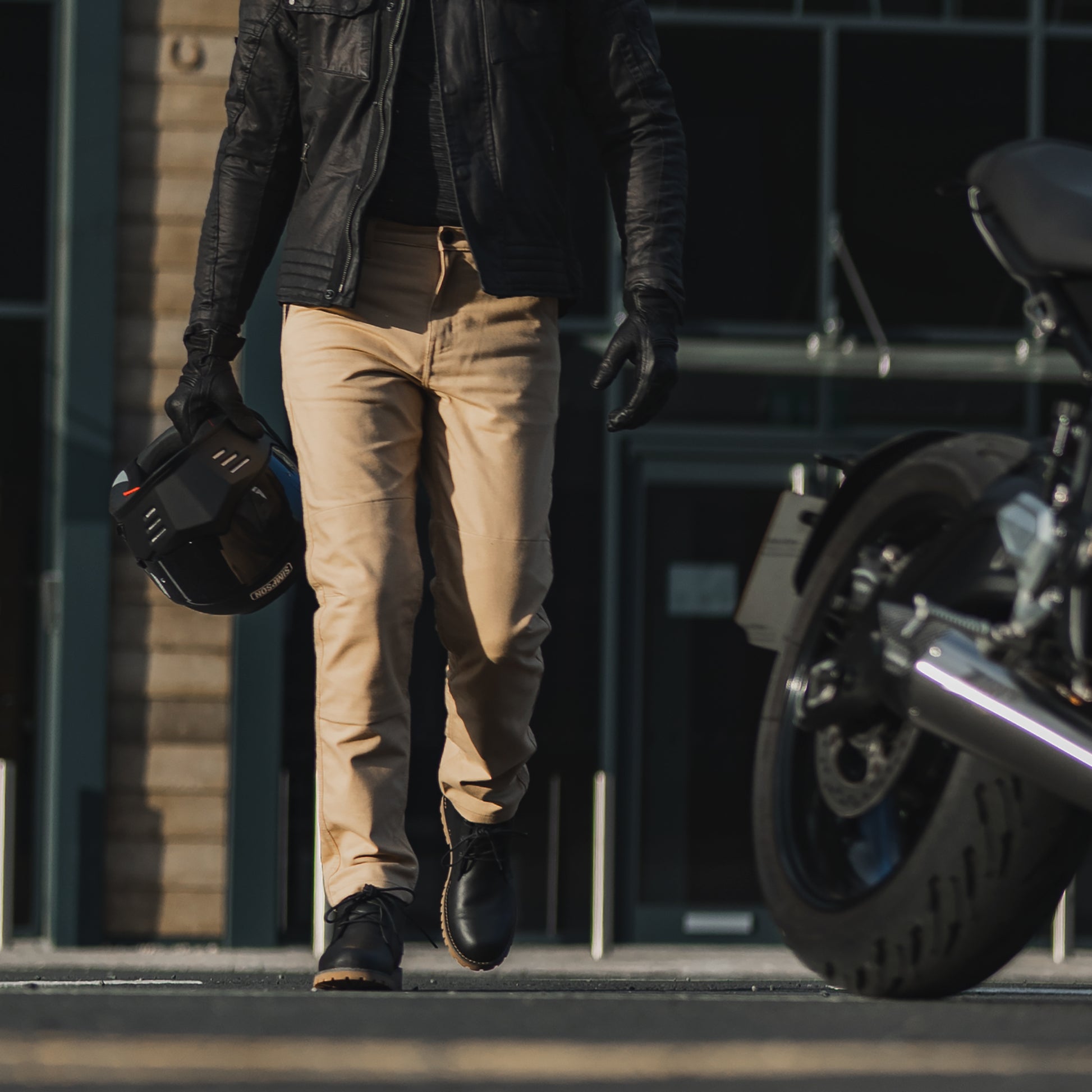 AA Men Chino Sand Regular 3010330630