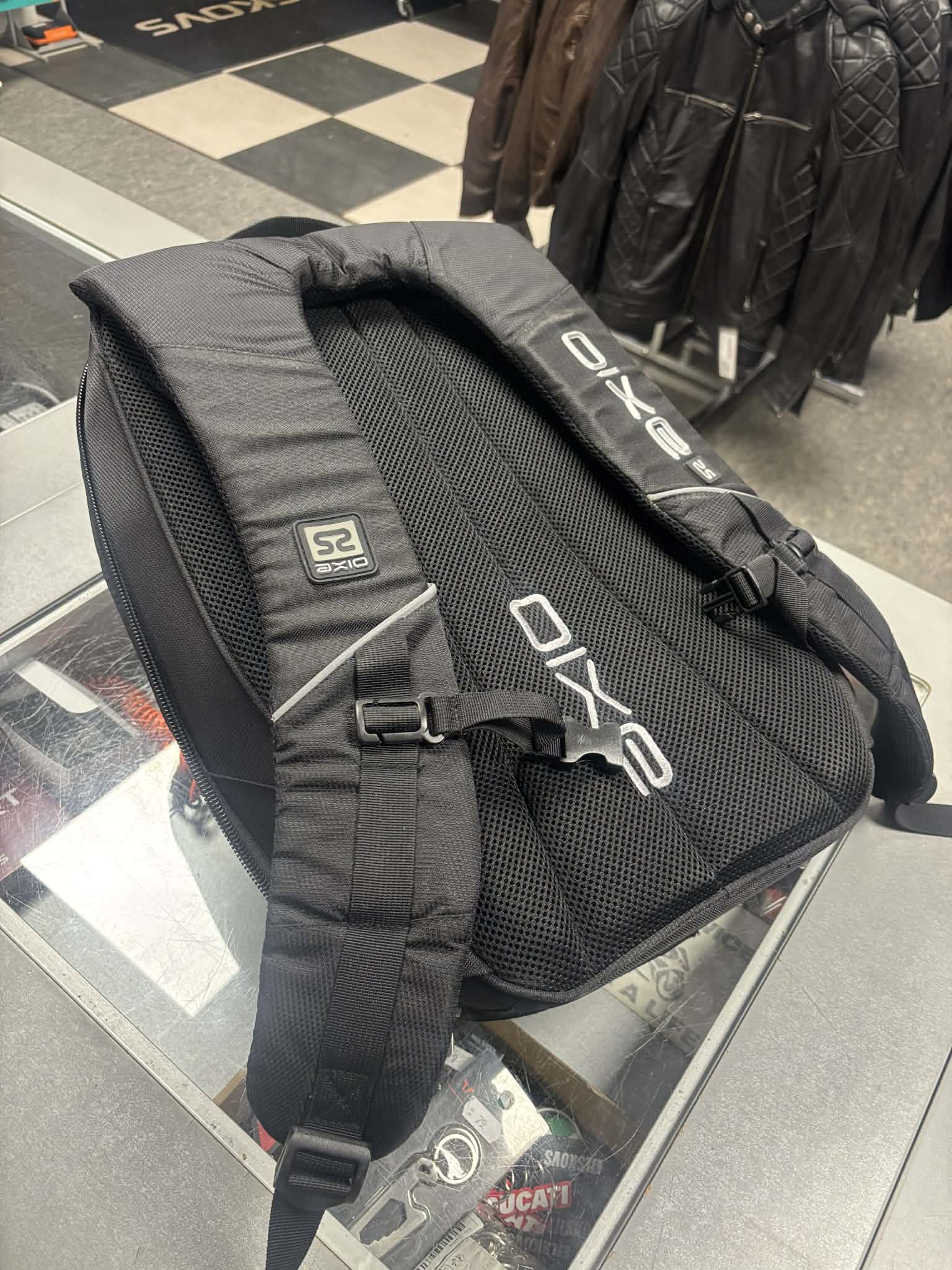 Axio Rygsæk Matt Sort