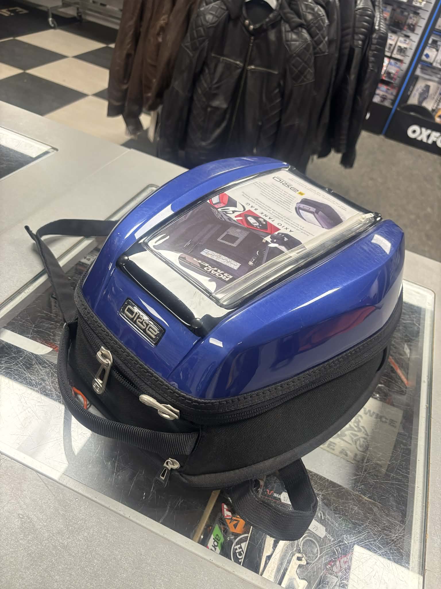 Axio Tankväska 16L Magnet Blå/Svart