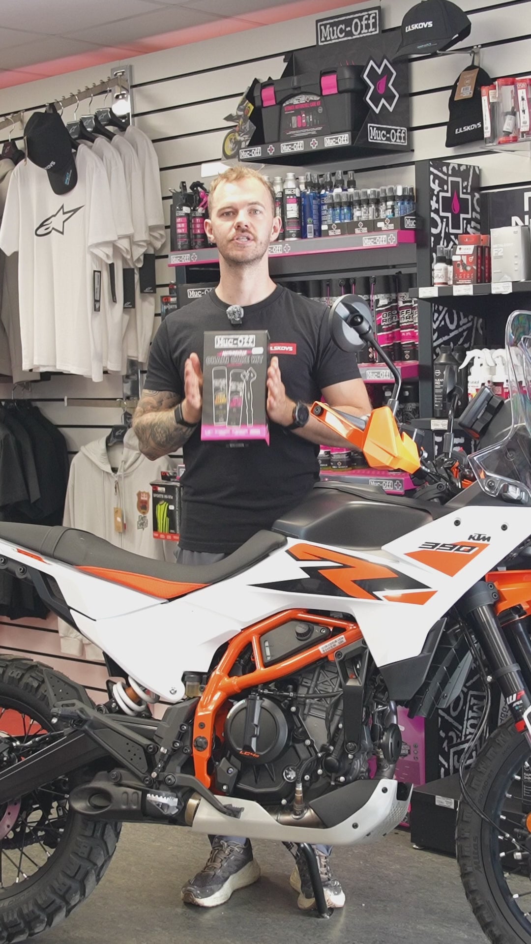 Indlæs video: Muc-Off Kædepleje Kit 3 dele til MC